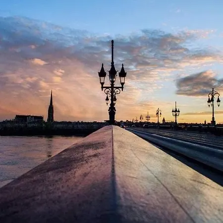 Belle Demeure Médocaine Charme Et Convivialité Apartamento Saint-Julien-Beychevelle